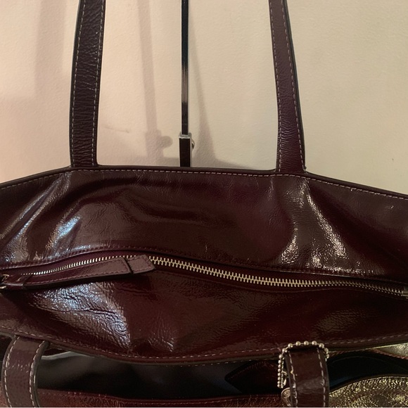 Coach signature Oversized Plum multi pockets tote adjustable shoulder st… - Picture 8 of 16